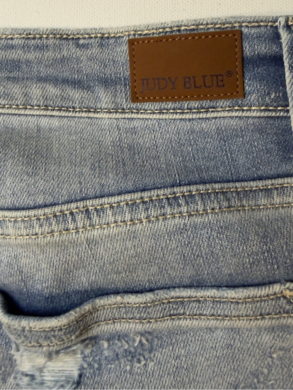 EUC Women's Judy Blue Los Angeles Distressed Paint-Splatter Size 11/30 Boyfriend - Picture 14 of 14